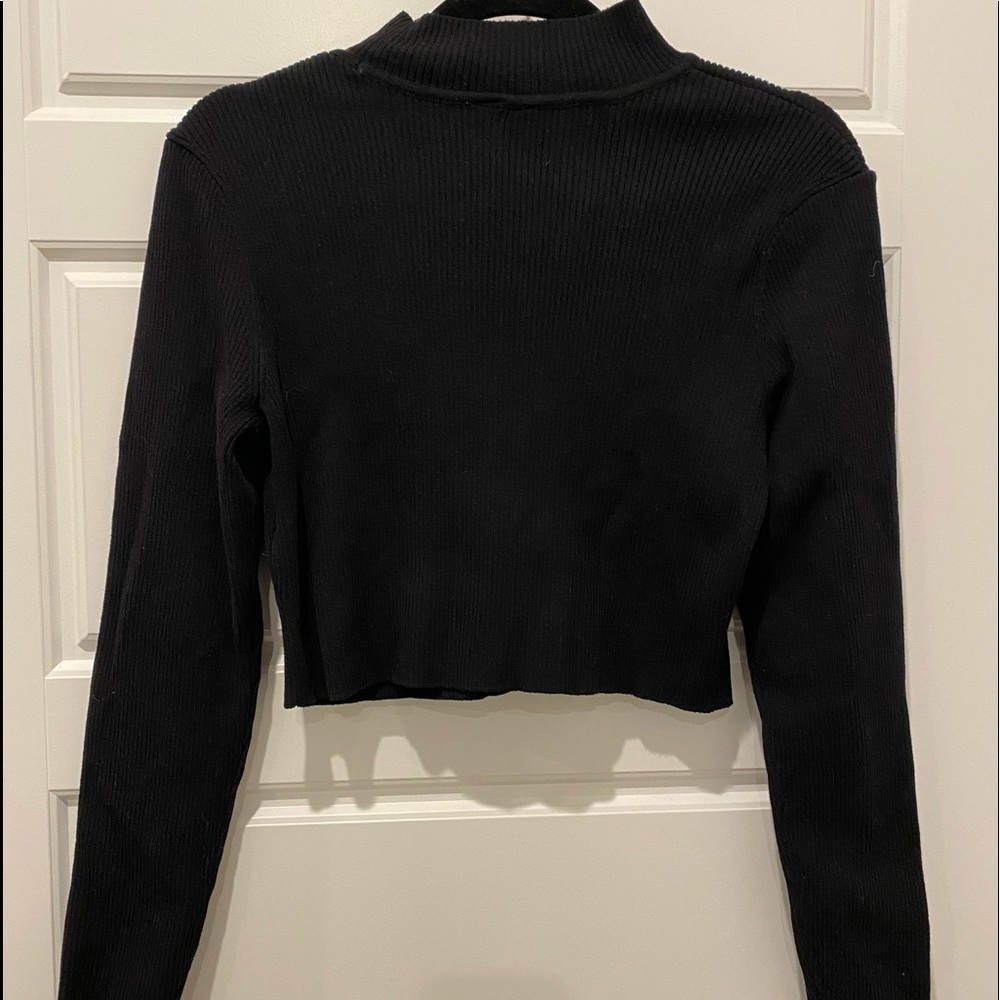 NWOT H&M Cropped Turtleneck Sweater
